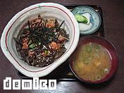 写真：飛騨亭のトマト丼